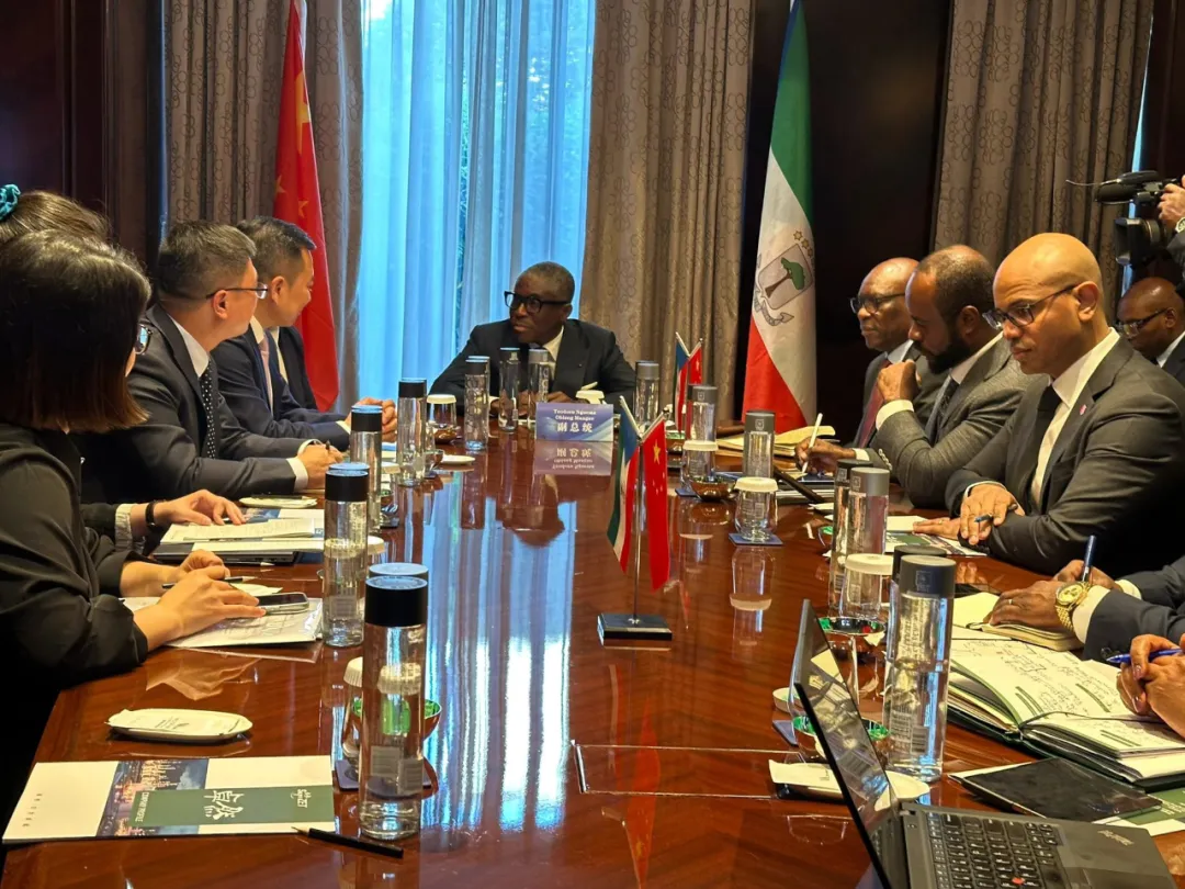 赤道几内亚共和国访华代表与JDB电子股份深入探讨产业协同发展